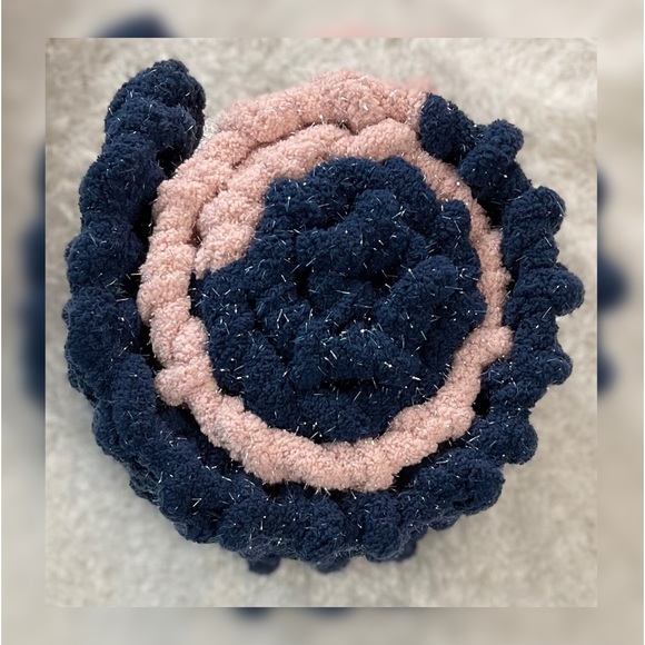 Hand Crafted Sparkly Knit Chunky Blanket Scarf Dark blue&cherry blossom - Picture 4 of 4